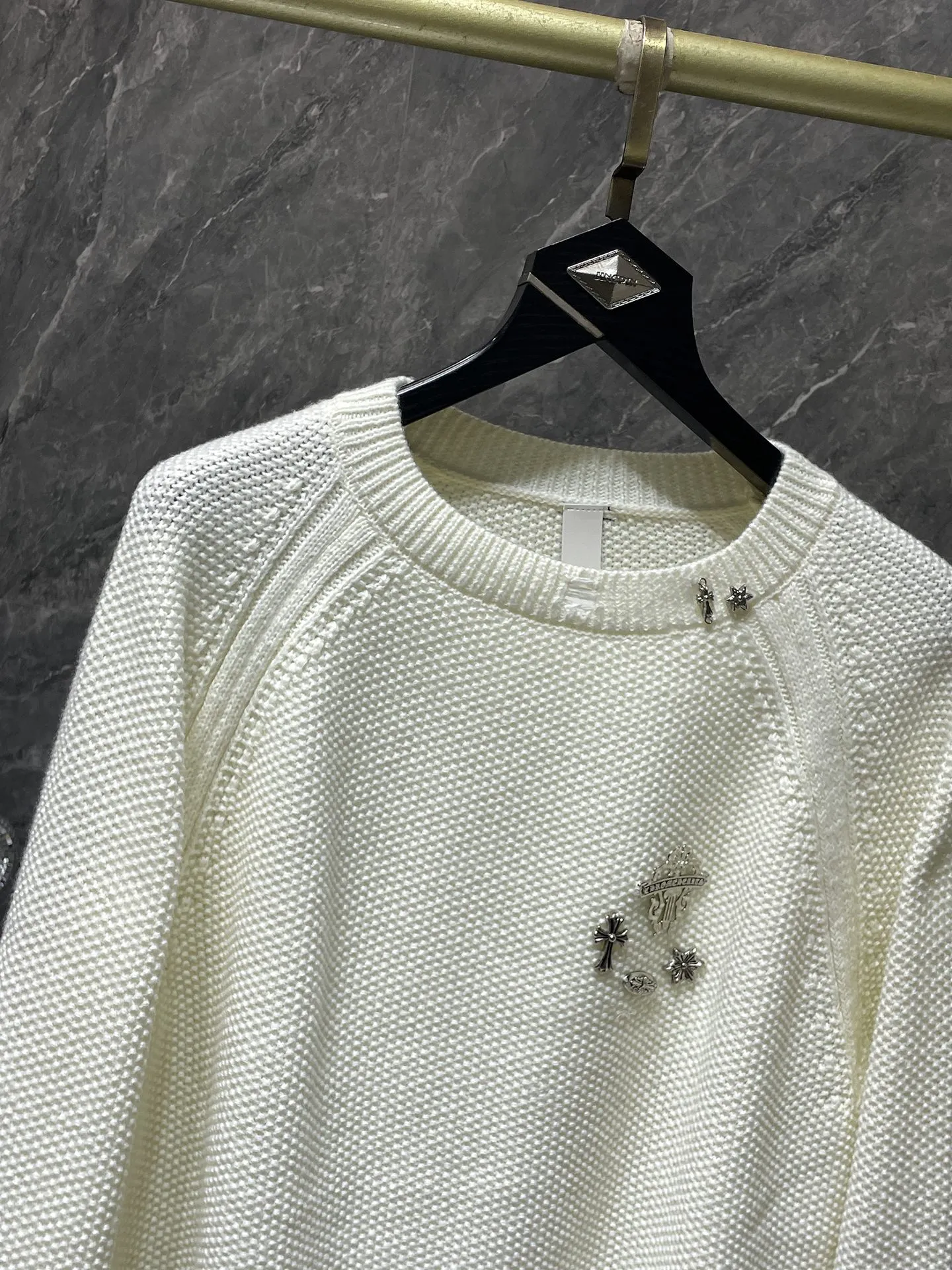 P236 Chrome Hearts 🍁Autumn and winter sweater series🍁 Cross metal➕hole treatment Selected high-quality wool blended knitted fabric Non-common version on the market Recommended colors: black gray white